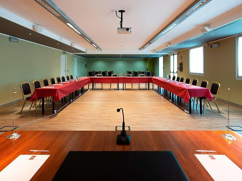 Hilton Garden Inn Milan Malpensa Somma Lombardo 4*,